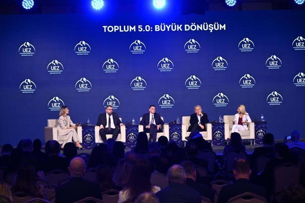 'En akıllı toplum, teknolojiyi en insani kullanan olacak'