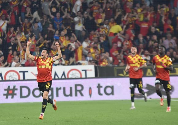 Göztepe final bileti için Trabzon'da