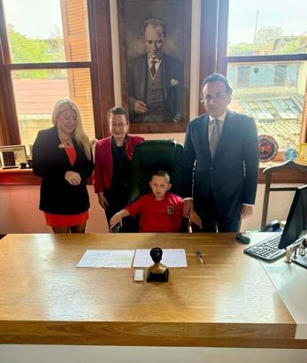 23 Nisan’da kaymakamlık koltuğu özel öğrencilerin oldu