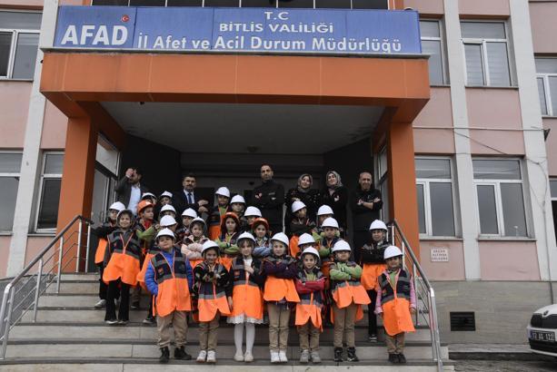 AFAD'dan ilkokul çocuklarına 'gönüllü' eğitimi