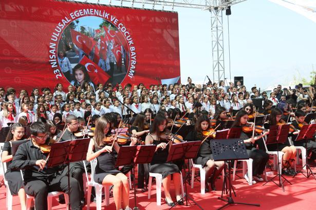 Antalya'da 23 Nisan coşkusu