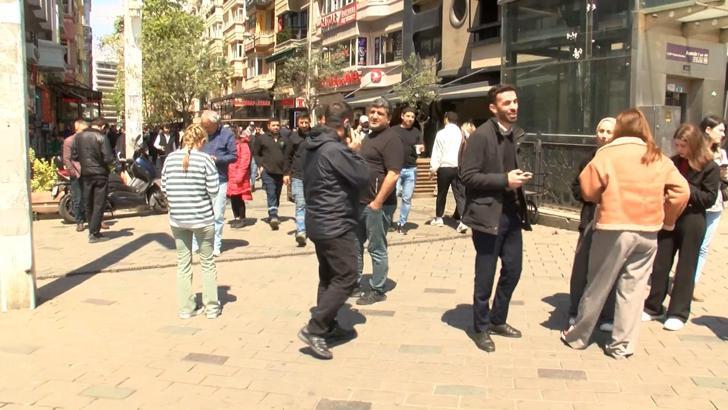 İstanbul - Taksim’de depremi hissedenler Gezi Parkı’na akın etti