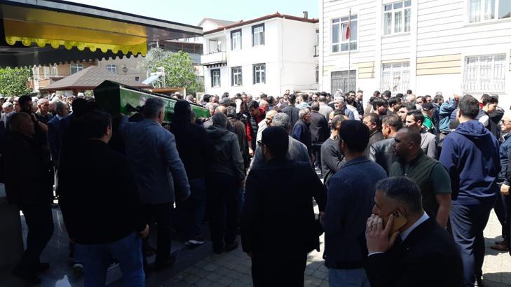 Otomobil çarpan 6 yaşındaki Zümra, 4 gün sonra yaşam savaşını kaybetti (2)