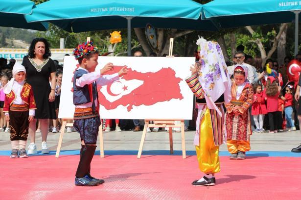 Silifke’de 23 Nisan coşkusu