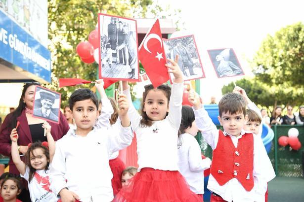 Konyaaltı kreşlerinde 23 Nisan coşkusu