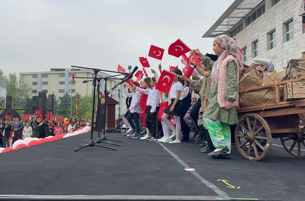Bursa'da, 23 Nisan Ulusal Egemenlik ve Çocuk Bayramı kutlandı