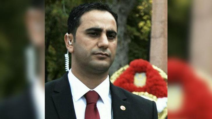 Halı sahada kalp krizi geçiren polis memuru, kurtarılamadı