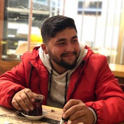 Dere yatağına devrilen kamyonun sürücüsü öldü