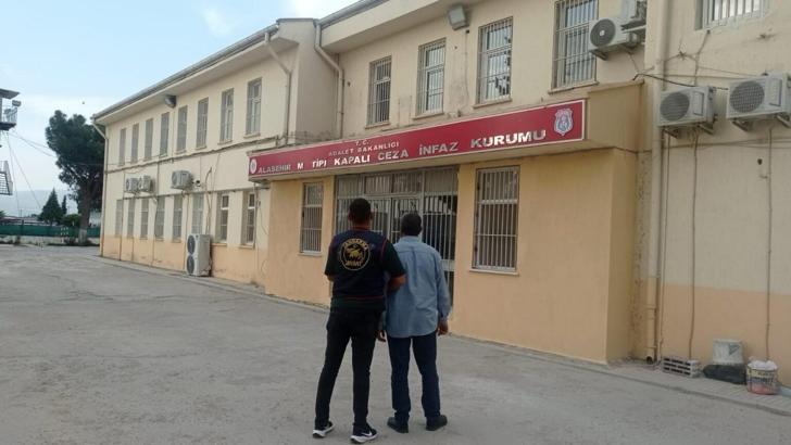 Manisa'da çiftçileri 10 milyon lira zarara uğratan tefecilere operasyon: 1 tutuklama