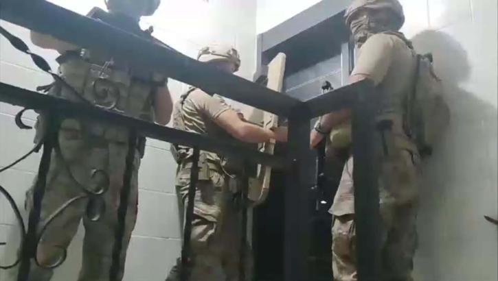 İzmir’de FETÖ operasyonu: 6 gözaltı