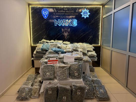 Kapıkule'de 2 TIR’da toplam 171 kilo uyuşturucu ele geçirildi; 2 tutuklama