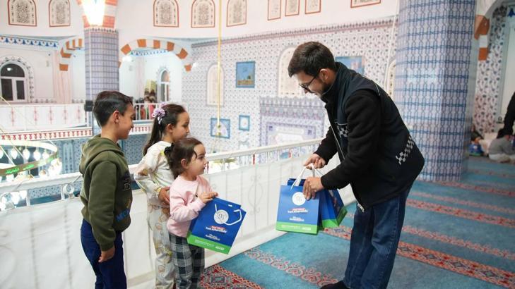 Arnavutköy Belediyesi'nden deprem sonrası vatandaşlara destek