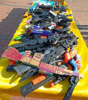 Çocuklar için ‘Oyuncak Silahını Getir, Kitabını Al’ etkinliği