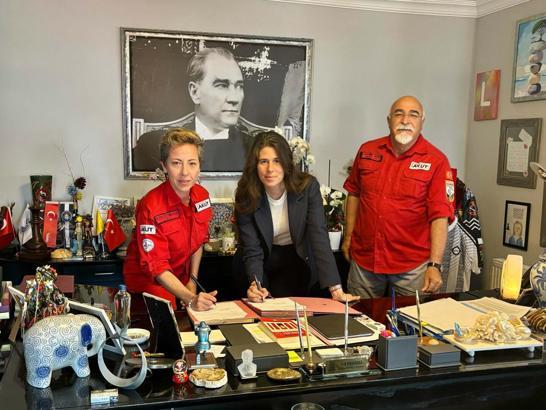 Çeşme Belediyesi ve AKUT'tan iş birliği protokolü