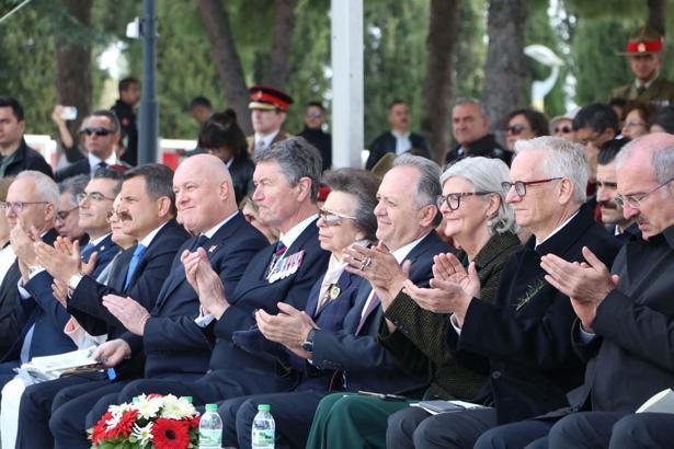 Çanakkale Kara Savaşları'nın 110'uncu yıl dönümünde şehitler anıldı / Ek fotoğraflar