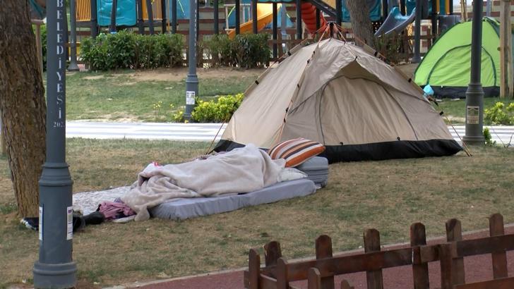 İstanbul - İstanbul’da depremin ardından çadır fiyatları arttı; stoklar tükendi