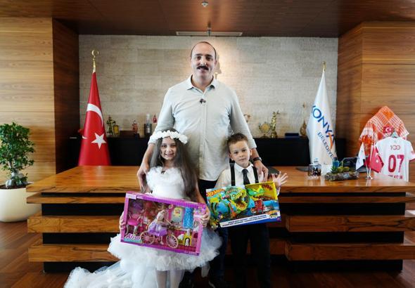 Başkan Kotan, koltuğu Defnesu ve Uzay'a emanet etti