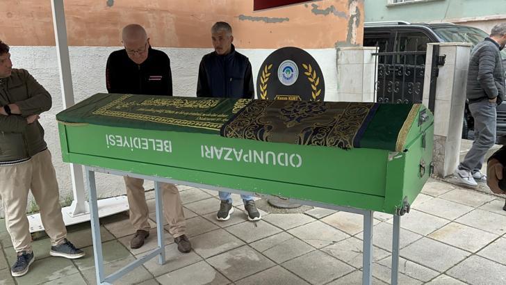 Muğla'da kayalıklara düşen yamaç paraşütçüleri, Eskişehir’de toprağa verildi