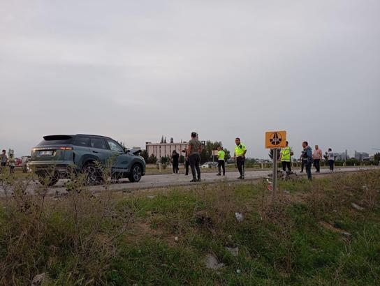 Adana'da cip ile motosiklet çarpıştı; 2 yaralı