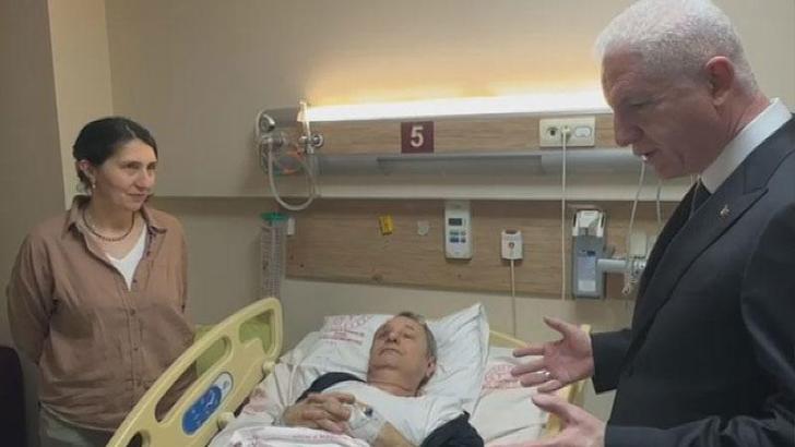 Vali Gül, depremde yaralanan vatandaşları hastanede ziyaret etti