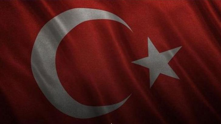 Trafik kazasına müdahale ederken TIR'ın çarptığı polis memuru, 5 gün sonra şehit oldu