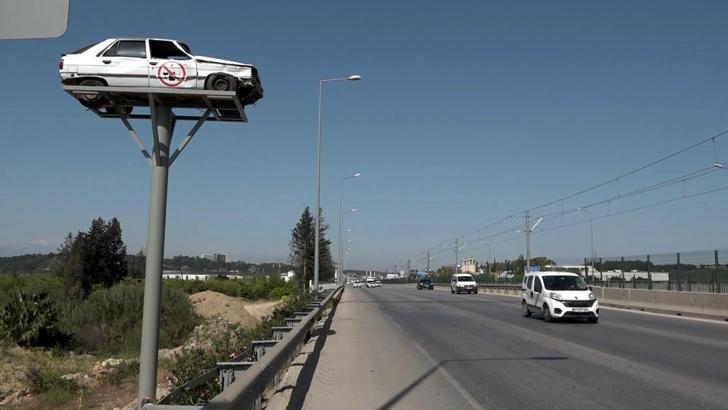 Metrelerce yüksekteki hurda araçla kazalara dikkat çekiliyor