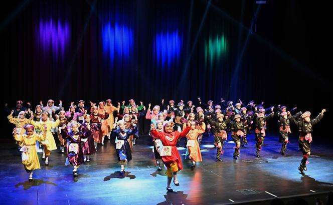 Muratpaşa'da 23 Nisan coşkusu