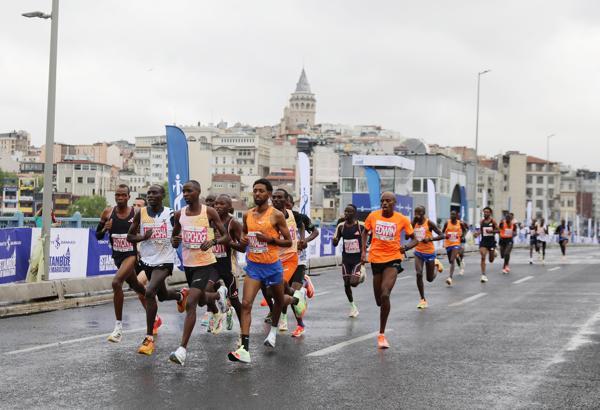 20. İstanbul Yarı Maratonu, rekor katılımla pazar günü koşulacak
