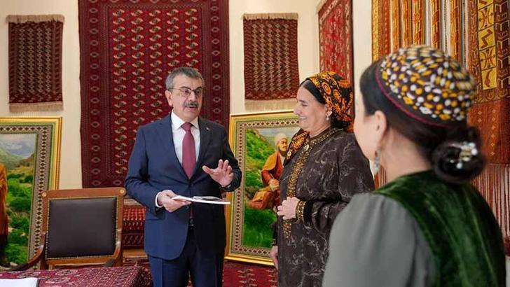 Bakan Tekin, Türkmenistan'da temaslarına devam ediyor