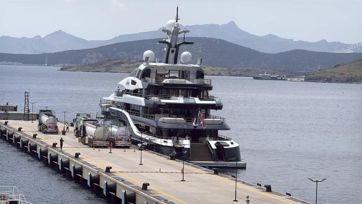 Mega yat 'Solandge'ye 128 ton yakıt