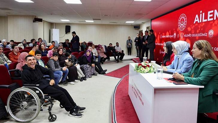 Bakan Göktaş: 16 ilde daha otizmli ailelere bireysel danışmanlık verilecek