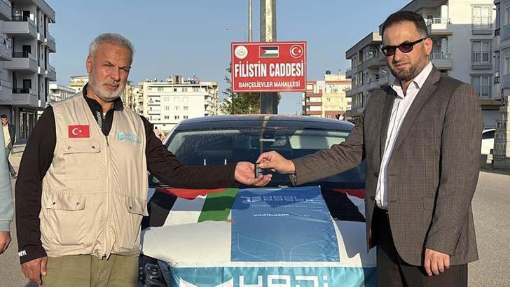 Otomobilini Gazze için bağışladı