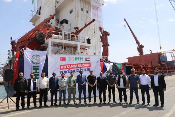 İHH'nın 2'nci İyilik Gemisi Sudan'a doğru yola çıktı
