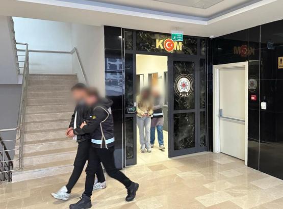 'Kamu görevlisiyim' yalanıyla dolandırdı