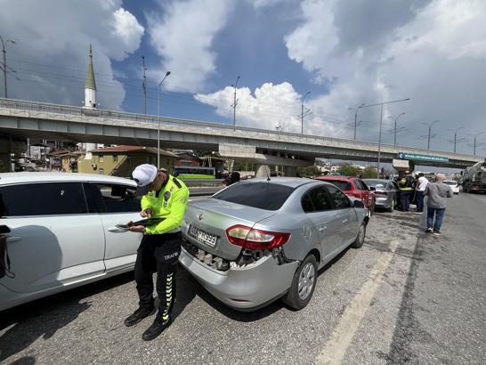Kocaeli’de zincirleme kaza: 3 yaralı
