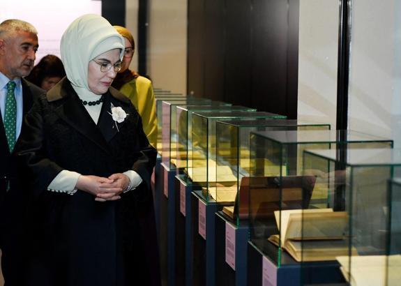 Emine Erdoğan, ‘Saklı Kalanlar’ sergisinin açılışını gerçekleştirdi