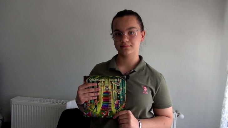 12 yaşında kitabı yayımlandı