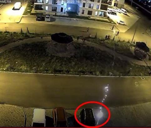 Park halindeki araçtaki yangına havai fişek neden olmuş