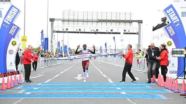 İstanbul Yarı Maratonu'nda birinciliği Kenyalı atletler kazandı