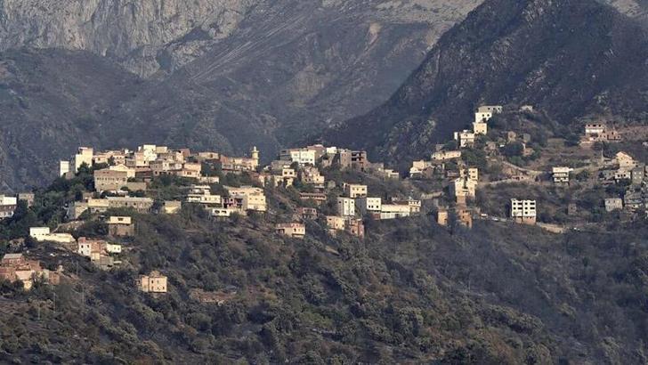 Cezayir'de toprak kayması: 4 ölü