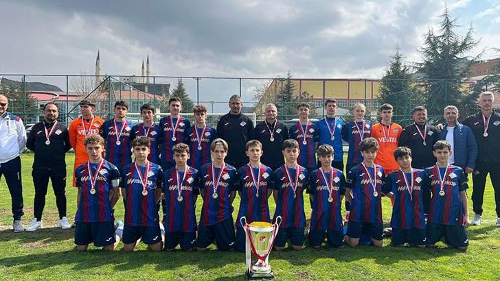 1461 Trabzon FK U14 takımı Türkiye Şampiyonu oldu