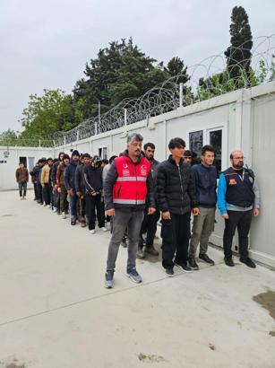 TIR'da 46 kaçak göçmen yakalandı