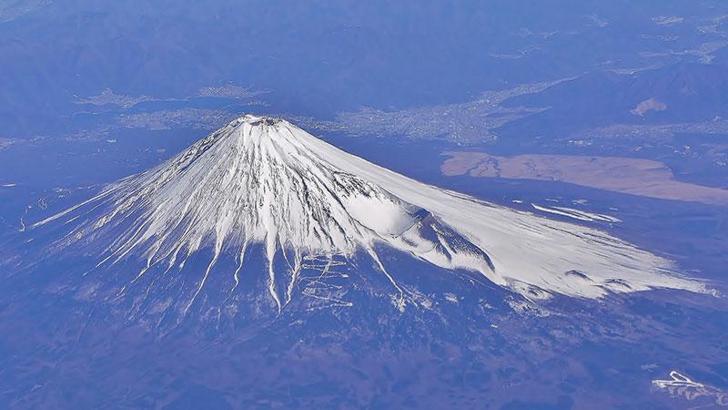 Japonya'da üniversite öğrencisi, bir haftada iki kez Fuji Dağı'ndan kurtarıldı