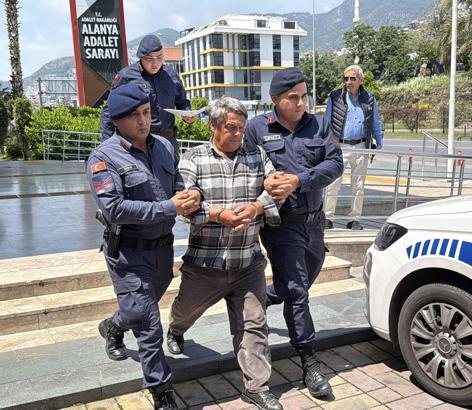 Koyuna kalın iple vurup, defalarca tekmeleyen şüpheli tutuklandı  (2)