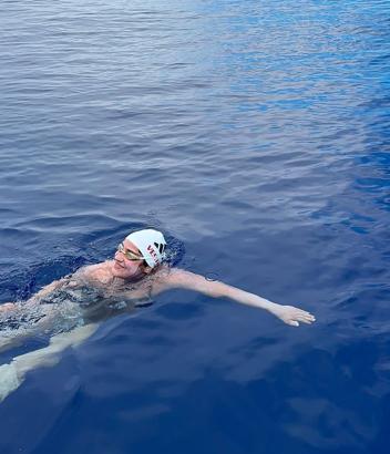 Açık su yüzücüsü Aysu Türkoğlu Ka'iwi Kanalı'nı geçerek tarih yazdı