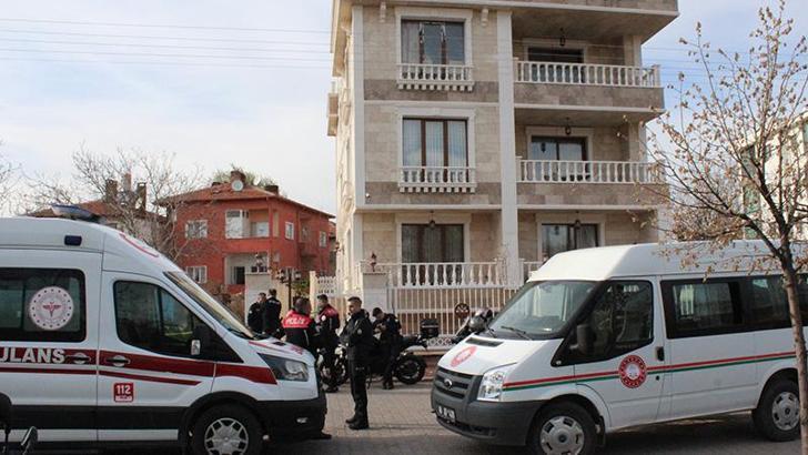 Oğlunu odaya kilitledi, eşini öldürüp intihar etti