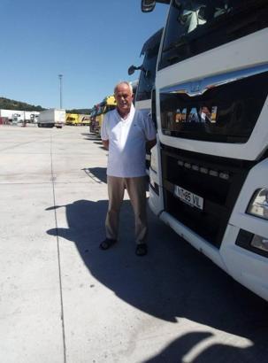 Damadının 15 bıçak darbesiyle öldürdüğü kayınpeder son yolculuğuna uğurlandı