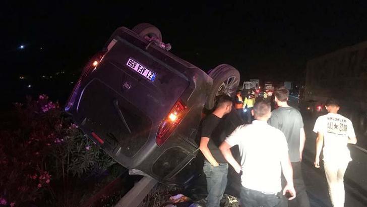 Osmaniye'de otomobil, TIR'a arkadan çarptı: 5 yaralı