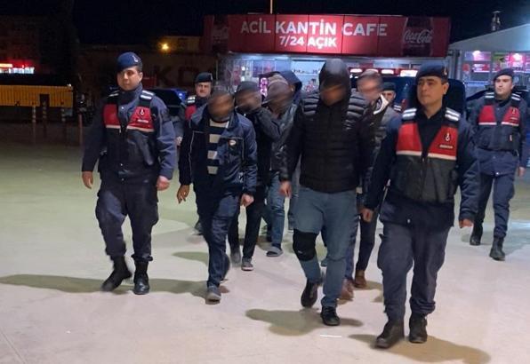 Bursa’da jandarmadan bağ evine uyuşturucu baskını: 8 gözaltı