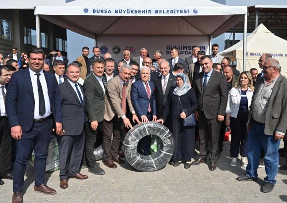 Bursa Büyükşehir Belediyesi 1500 çiftçiye 10 bin sulama borusu dağıttı